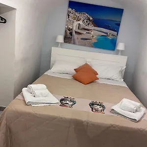 Ilgrechouse Aeroporto di Catania Fontana Rossa
